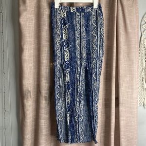 Maxi skirt with 2 slits